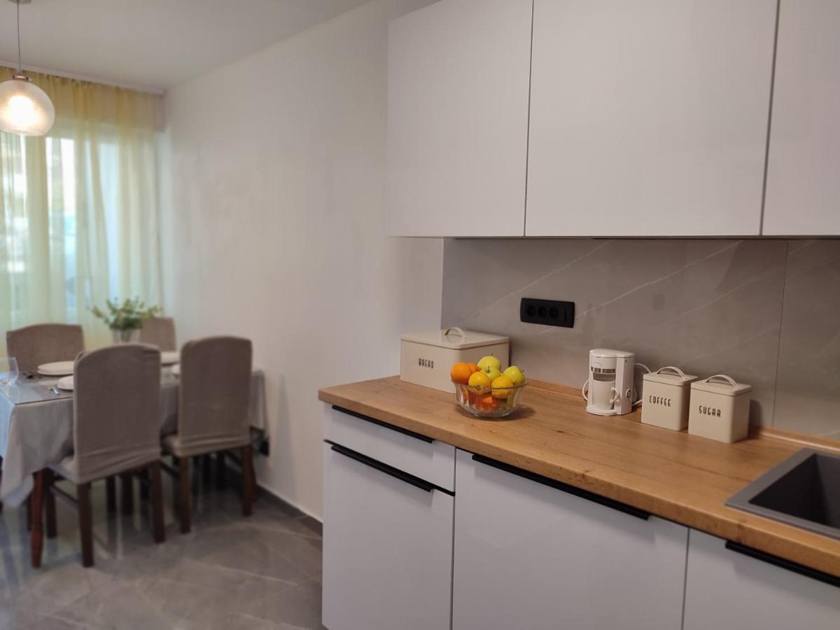 Apartman Ivan Apartment Kastela Bagian luar foto